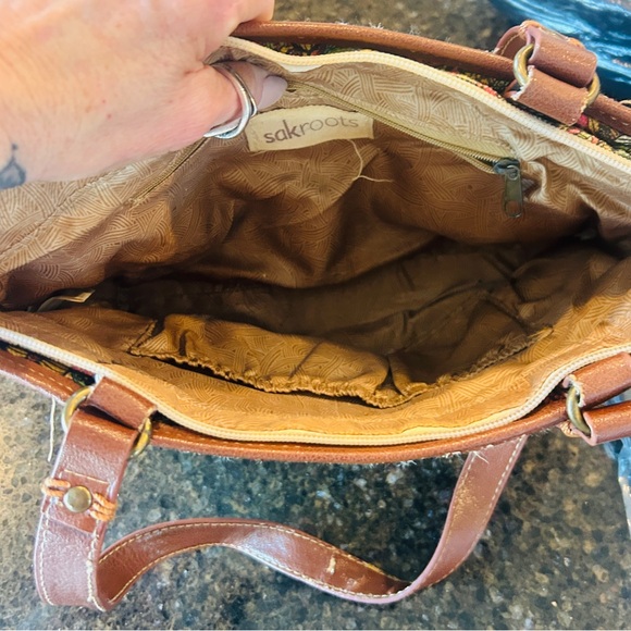 Sakroots Brown and Tan Owl Embroidered Shoulder Bag - Picture 5 of 6